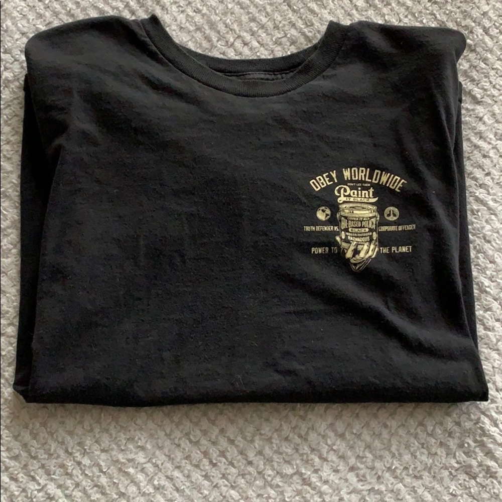Black Obey short sleeve